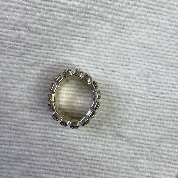 Stunning Rhinestone Ring - Picture 2 of 3